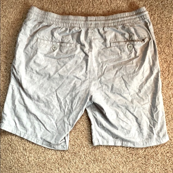 H&M Men’s Shorts - Picture 2 of 3